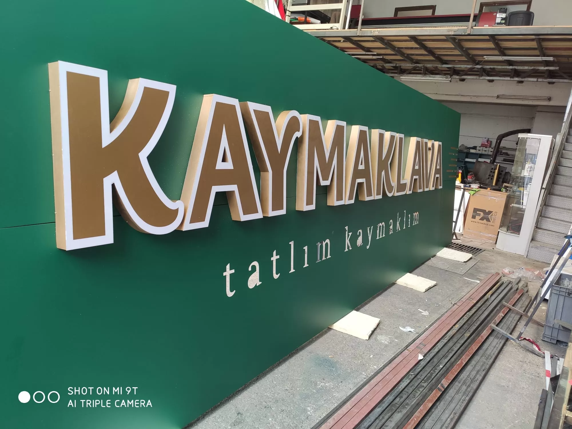 Renkli kompozit üzerinde kutu harf | Ankara Reklamcı tabela